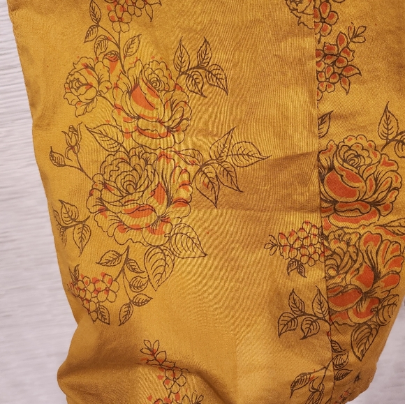 Pakistani Suit Anarkali shalwar Kameez - Picture 6 of 7